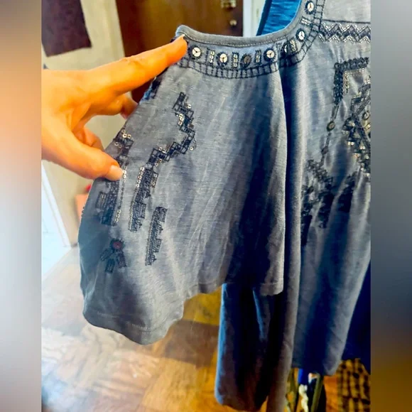 Chico’s Embellished Gray Cold Shoulder Top - Picture 2 of 2